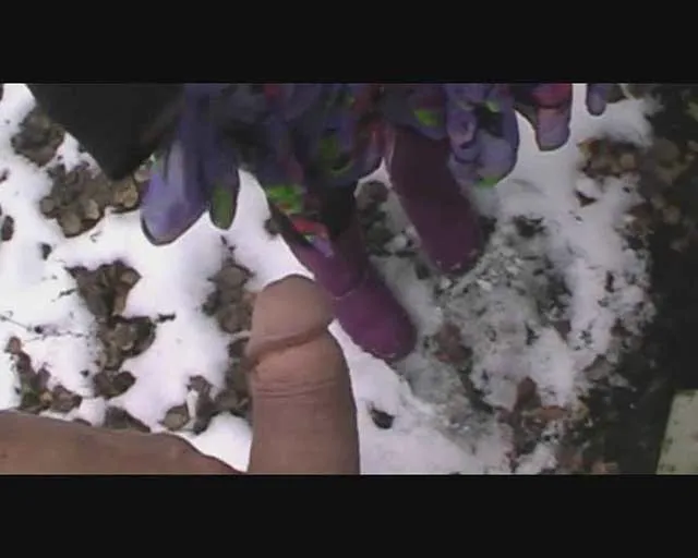 Screenshot 5 from German Mature/MILF Brunette Clothing Socks