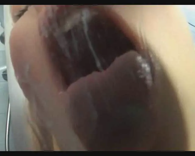 Screenshot 6 from German Mature/MILF Blonde Fingering Pussy Play Bathroom