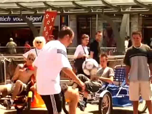 European Woman Blowjob Hardcore 3p/4p Out Door Sex