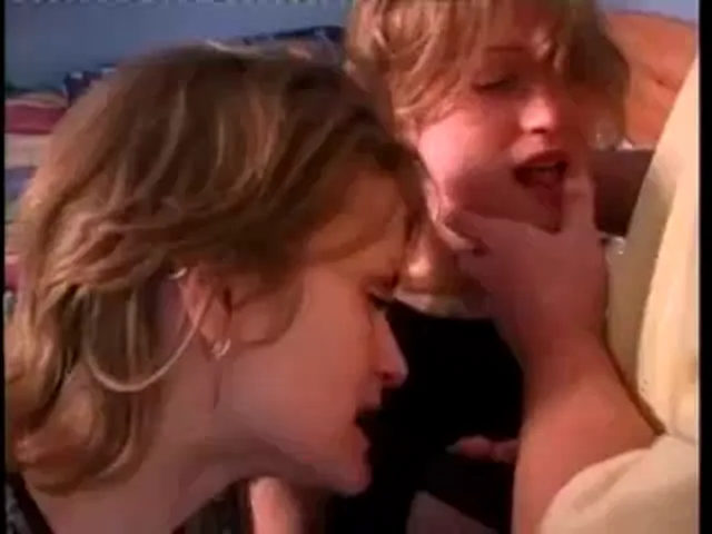 Barely Legal American Blowjob Hardcore 3p/4p Threesome/Fo...