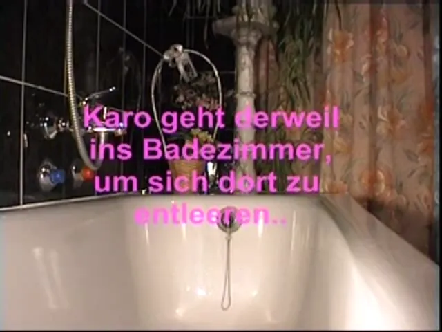 French Woman Pissing/Squirting