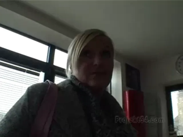 European Woman Blowjob Amateur Handjob