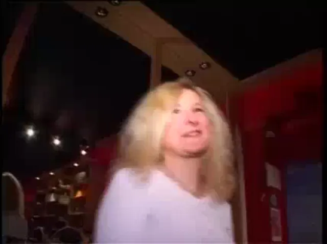 European Woman Blowjob Gangbang Pissing/Squirting