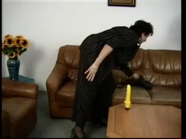 European Woman Blowjob GILF Gonzo