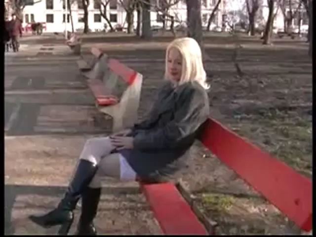 Pissing/Squirting Scene