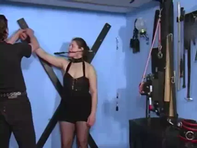 European Woman Blowjob Bondage Domination/SM