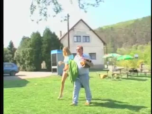 European Woman Blowjob Hardcore Out Door Sex Pissing/Squi...