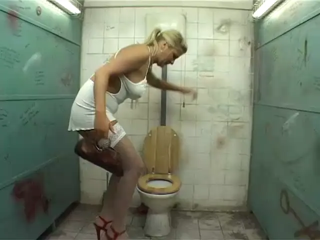 European Woman Blowjob Hardcore 3p/4p Deep throating